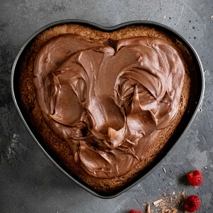 MasterClass Non-Stick Spring Form Heart Shape Cake Tin - Grey by MasterClass