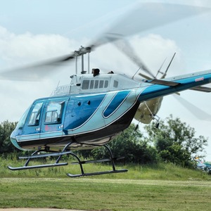 50 Minute Helicopter Tour Over London for Two Gift Experience - White by Buyagift