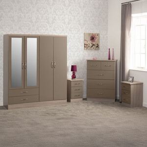 Nevada 4 Door 2 Drawer Mirrored Wardrobe Bedroom Set - Oyster Gloss, Light Oak by Seconique