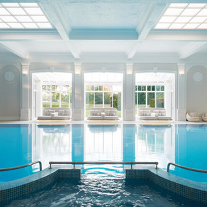 200 Buyagift Gift Voucher - White by Buyagift