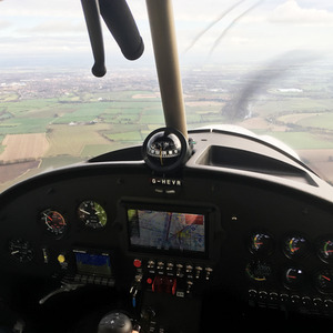 60 Minute Extended Flying Lesson Gift Experience - White by Buyagift