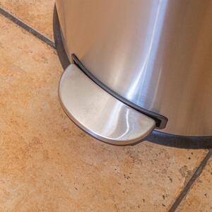 Round Stainless Steel Kitchen Pedal Bin - 30L - White by Harbour Housewares