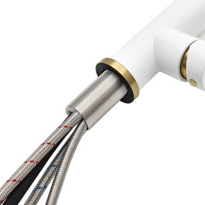 Retractable Pull-Down Kitchen Tap by Livingandhome