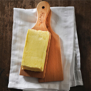 Wooden Butter Paddles - Brown by Kilner
