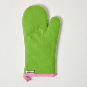 Retro Flower Cotton Oven Glove - Green by Homescapes