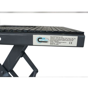 SwitZer Hydraulic Scissor 300lb Bike Lift - Grey by SwitZer