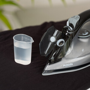 Large Steam Iron 2600W - Black by Addis