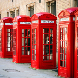 Family Treasure Hunt Gift Experience - Red by Find Me A Gift