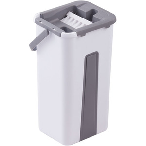 Livingandhome Flat Mop Bucket Set with 3 Pads - White by Livingandhome