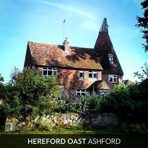 Unique and Boutique Hotels Gift Experience - Red by Find Me A Gift