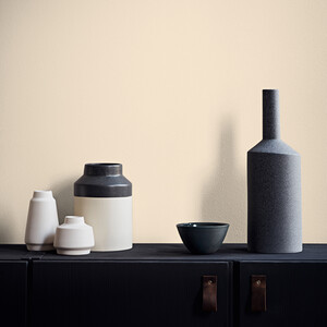 Crown Walls and Ceilings Mid Sheen Emulsion - Magnolia / 2.5l by Crown Paints