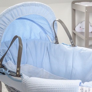 Waffle Grey Wicker Moses Basket - Blue by Clair de Lune