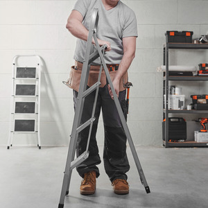 4 Step Foldable Ladder - Silver by VonHaus