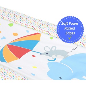 Baby Changing Mat - Raining Hearts / Raining Hearts by Babycurls