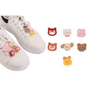 Pack of 7 Cartoon Shoe Buckle Shoelace Accessory - white