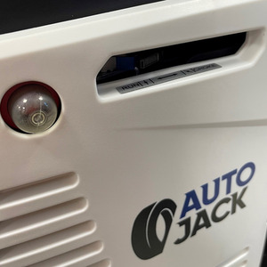 Autojack Petrol Generator Quiet Portable Suitcase Camping Inverter 800W - White by Autojack