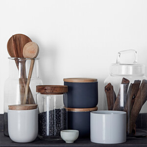 Crown Easyclean Kitchen Paint - Pure Brilliant White / 2.5l by Crown Paints