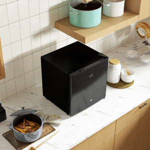 HOMCOM 46 Litre Table Top Fridge Mini Fridge with Chiller Box by HOMCOM