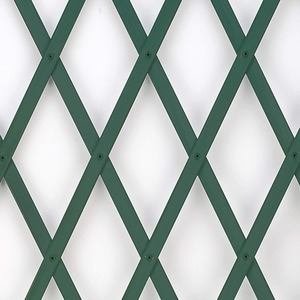 Green Plastic Expanding Trellis - Green / 90cm by Garden Mile