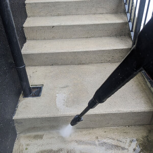 Saber 1600W Pressure Washer - Black and Orange by Saber