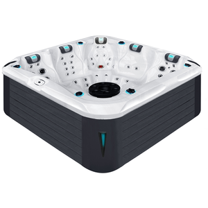 Devotion Hot Tub - White by Fonteyn