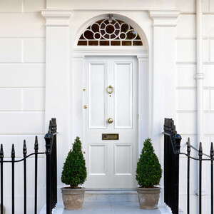 Crown Quick Dry Wood and Metal Gloss - Pure Brilliant White / 2.5l by Crown Paints