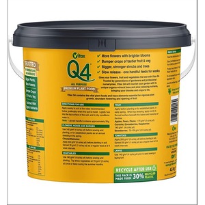 Q4 Premium Plant Food 4.5kg - Neutral by Vitax