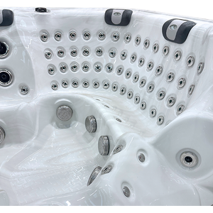 Ecstatic Wave Hot Tub - White by Fonteyn