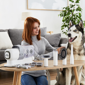 Pet Grooming Vacuum by Daewoo