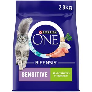 Purina ONE Sensitive Dry Cat Food - Turkey and Rice by Purina ONE