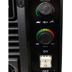 130 AMP Gasless Mig Welder 230V - white by Autojack