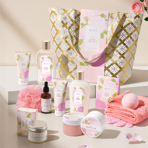 Gift Set Rose Scented Spa Bath Collection - 15 Pieces / 1.95kg by Livingandhome