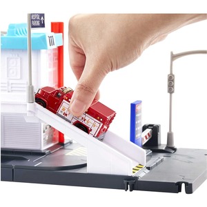 Action Drivers Vehicle Playset Realisitic - Multi / Helicopter Rescue Playset with 1 Ambulance Helicopter by Matchbox