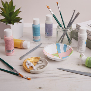 Bee and Bumble Pastel Pottery Starter Craft Kit - Multiple Colours by Bee Bumble