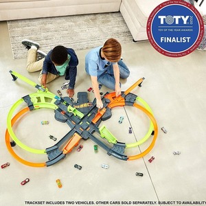 Colossal Crash Figure 8 Track Set - Multi-Colour by Hot Wheels