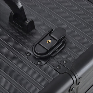 Professional Beauty Case on Wheels by Livingandhome