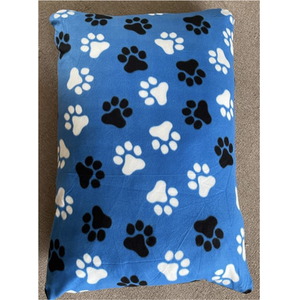 Paw Prints Pet Bed by R&G