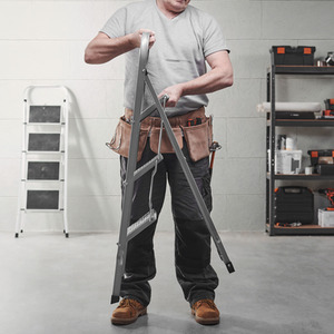 3 Step Steel Folding Step Ladder with Anti Slip Feet - Grey by VonHaus