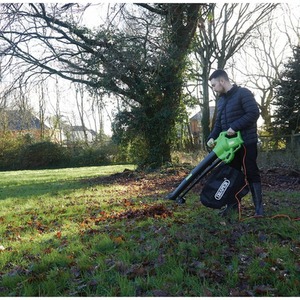 Draper Garden Blower Vacuum Mulcher - Green/Black / 3000W by Draper
