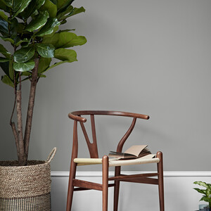 Crown Walls and Ceilings Silk Emulsion by Crown Paints