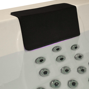 Serene 6 Hot Tub - White by Fonteyn