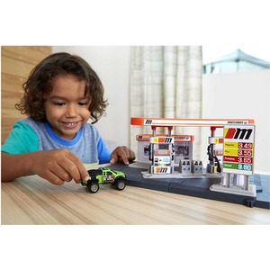 Action Drivers Vehicle Playset Realisitic - Multi / Fuel Station Playset with 1 Vehicle Finger Play Gas Pump by Matchbox
