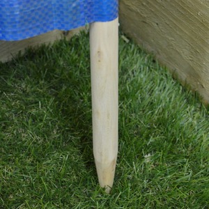 High 8 Pole Beach , Camping Windbreak Wind Breaker - Multi by Samuel Alexander