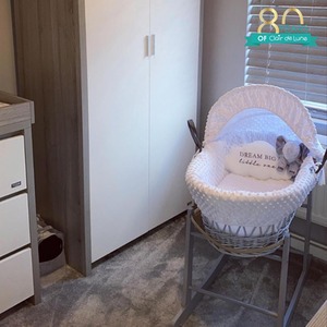 Dimple Grey Wicker Moses Basket - White by Clair de Lune