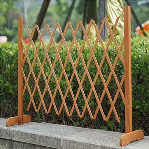 Expanding Garden Wood Freestanding Screen - Brown by Gr8 Garden