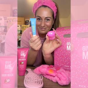 Mini Me Pamper Bag - Pink by Give Me Cosmetics