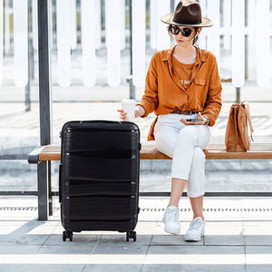 4PCS Lockable Travel Suitcase Set - Black by Livingandhome