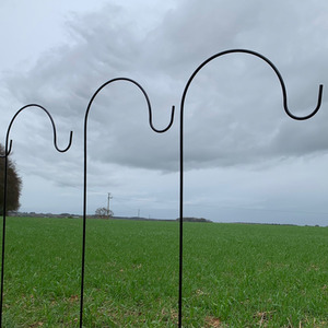 5 Shepherds Crook Black Metal Garden Border Hook (1m) - Black by Selections