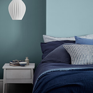 Crown Walls and Ceilings Silk Emulsion by Crown Paints