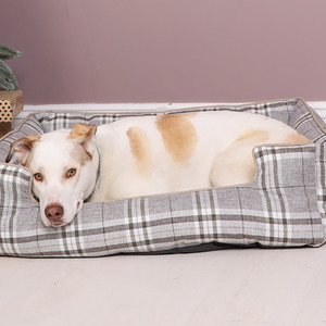 Luxury Grey Check Bed with Reversible Washable Inner - Grey by NOAHS ARK